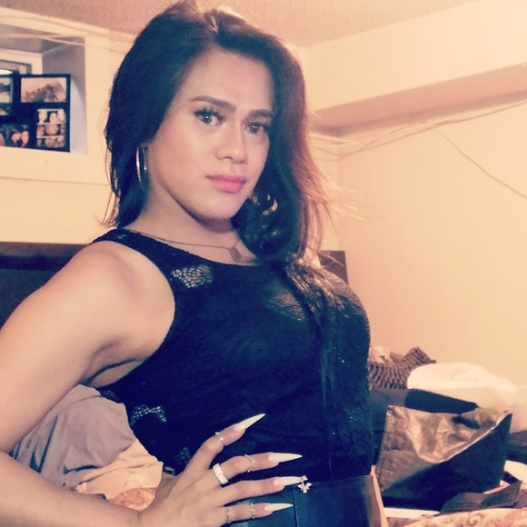 Meet your Posher, Gina - Picture 3 of 5